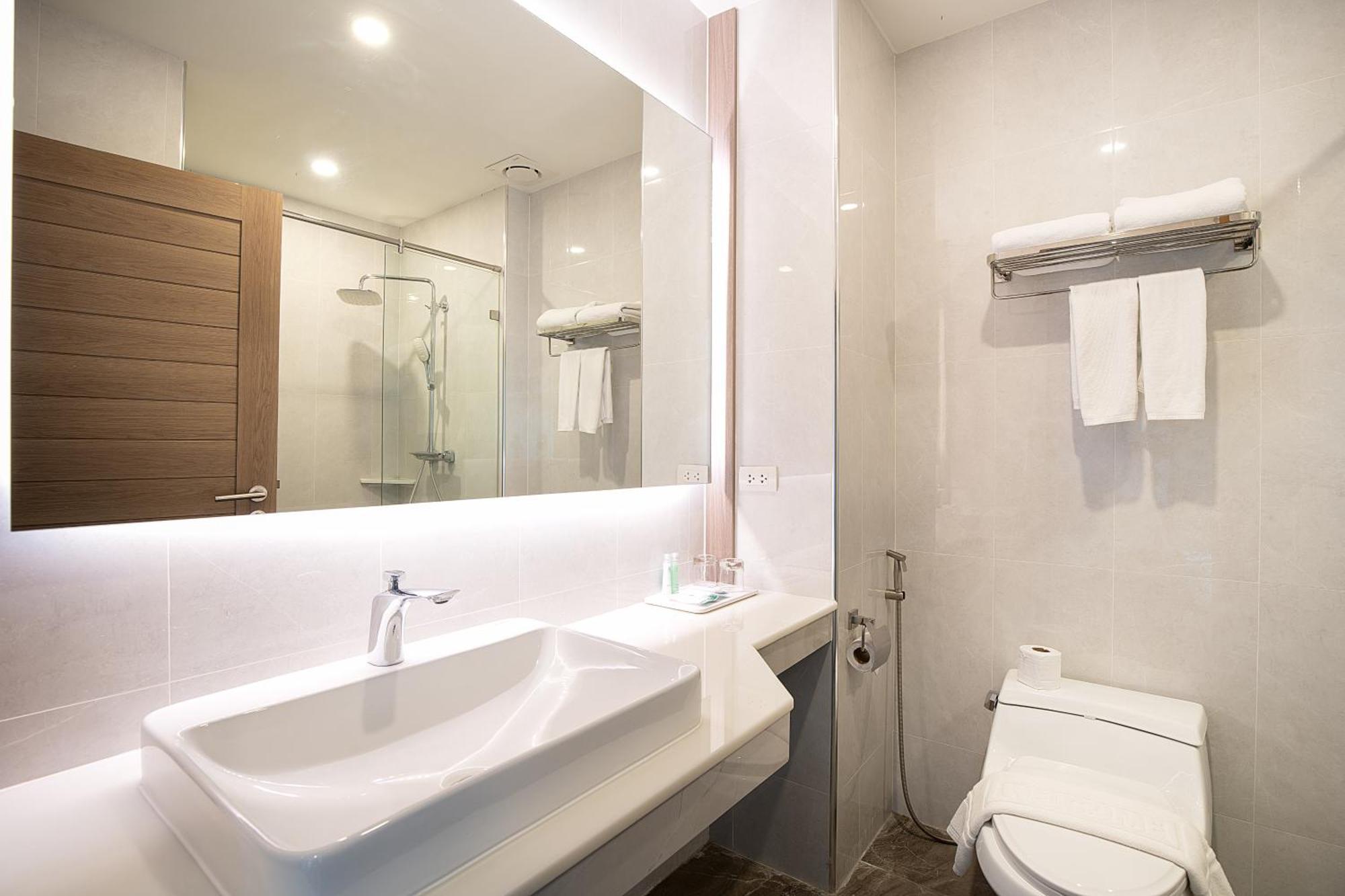 Crystal Srivaree Suvarnabhumi Hotel Ban Khlong Bang Krathiam Exterior foto