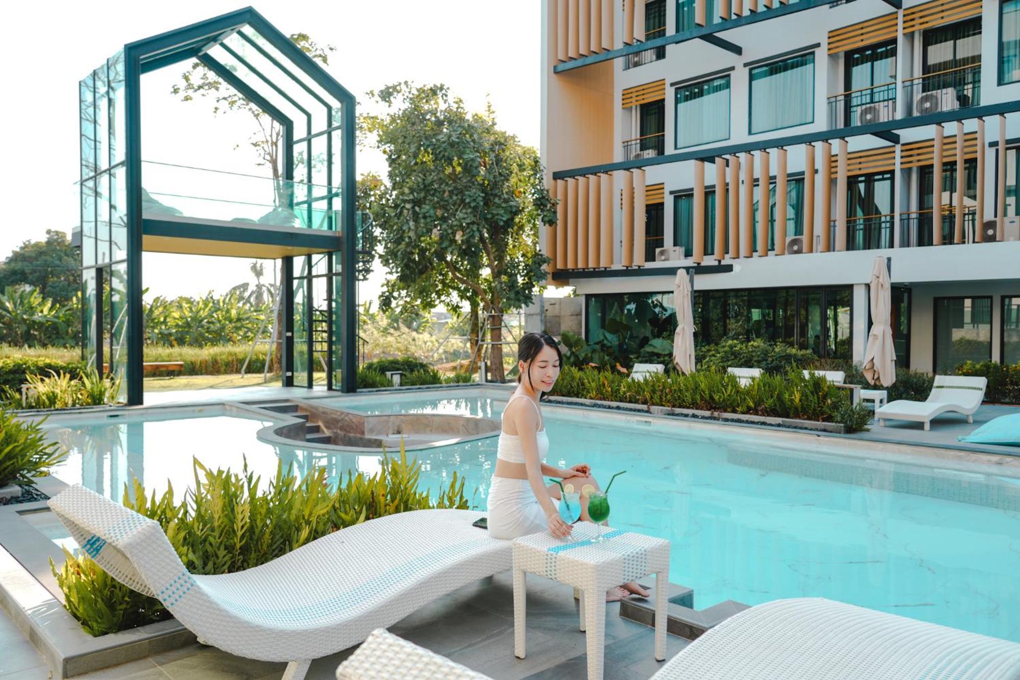 Crystal Srivaree Suvarnabhumi Hotel Ban Khlong Bang Krathiam Exterior foto